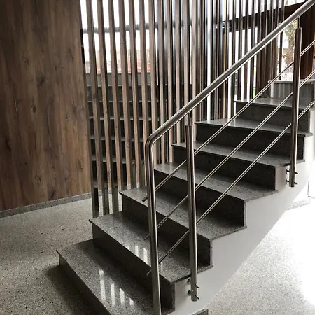Z Apartment *