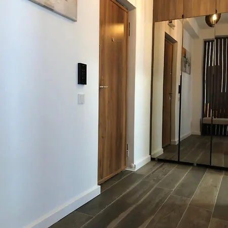 Z Apartment Curtea De Arges